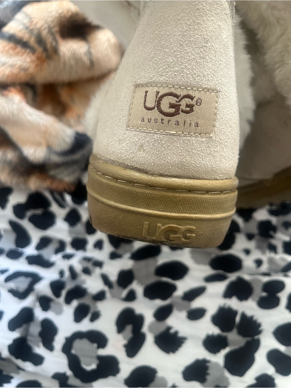 UGG  size W6 Women's Cream Suede Faux Fur Mid-Calf Boots - Picture 2 of 10